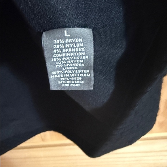 Roz & Ali Women's Black Textured Blazer - Picture 5 of 5